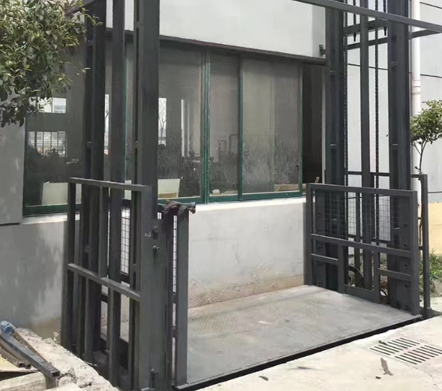 屯昌导轨式施工升降机助力民生工程提速增效